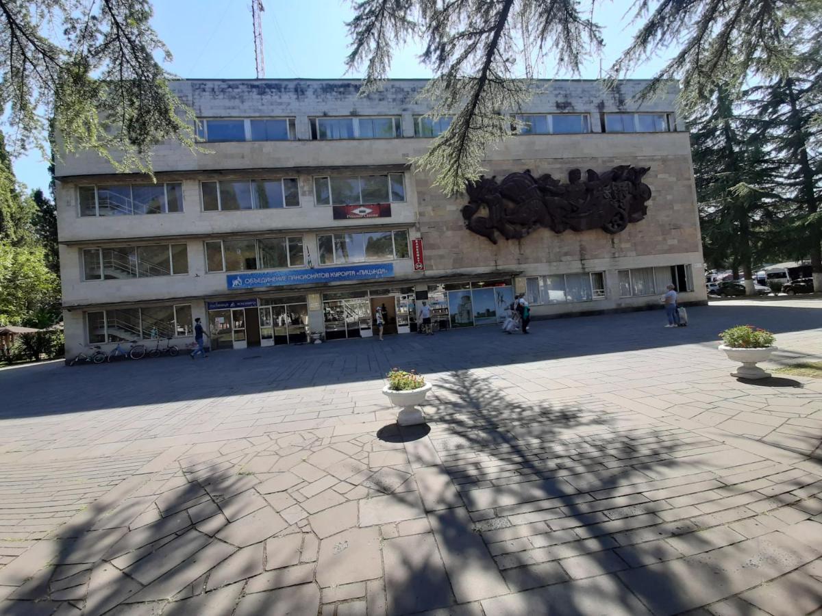 Гостиница "Курорт" Pizunda Exterior photo